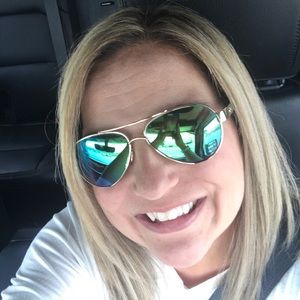 Meet your Posher, Cindy